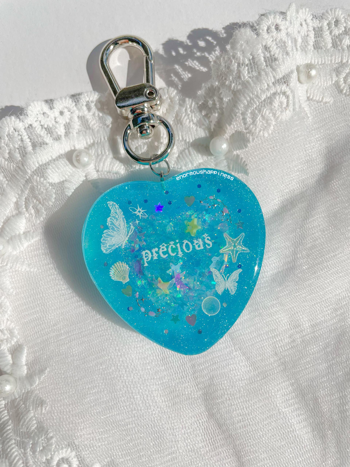 Heartshaker Sea Them 'Precious' (Watershaker Keychain)