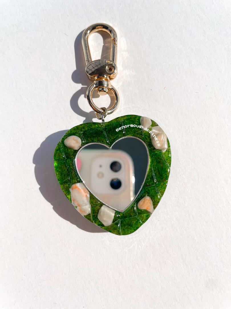Heart Mirror (Keychain)
