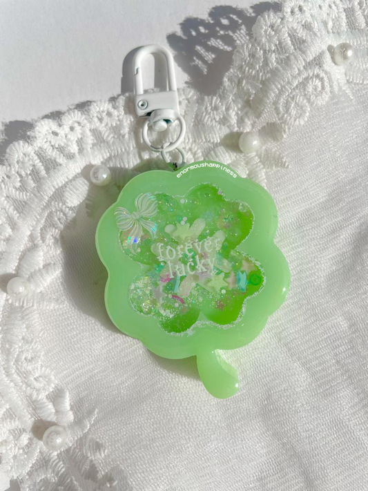 Clover Leaf 'Forever Lucky' (Watershaker Keychain)
