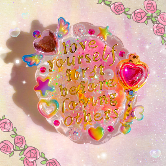 Magical Frame Shaker 'Love Yourself First Before Loving Others' (Watershaker Keychain)